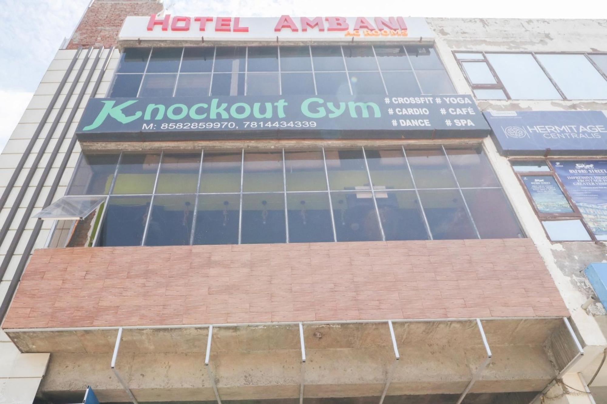 Oyo Flagship Hotel Ambani Zirakpur Exterior photo